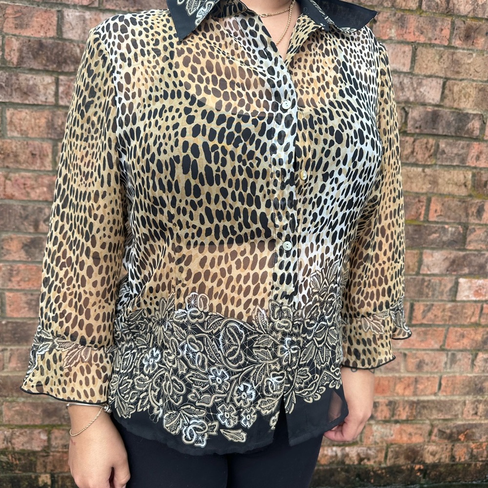 Nicole Elegant Blouse in Classic White